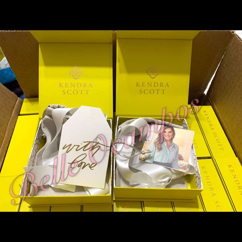 Kendra Scott 18 gift boxes plus 1 FREE